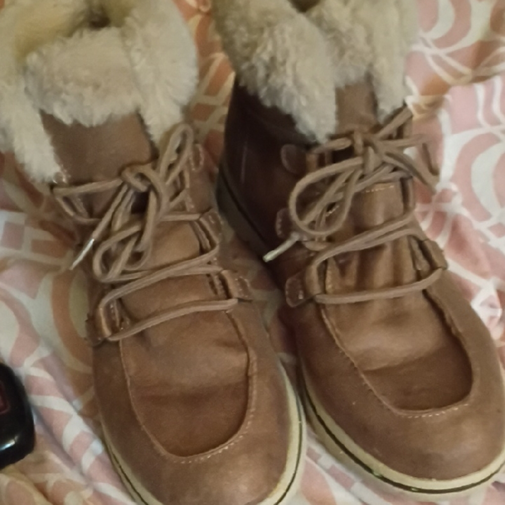 Cliffs by WHITE MOUNTAIN Tan Faux Fur-Lined Lace-Up Combat Boots